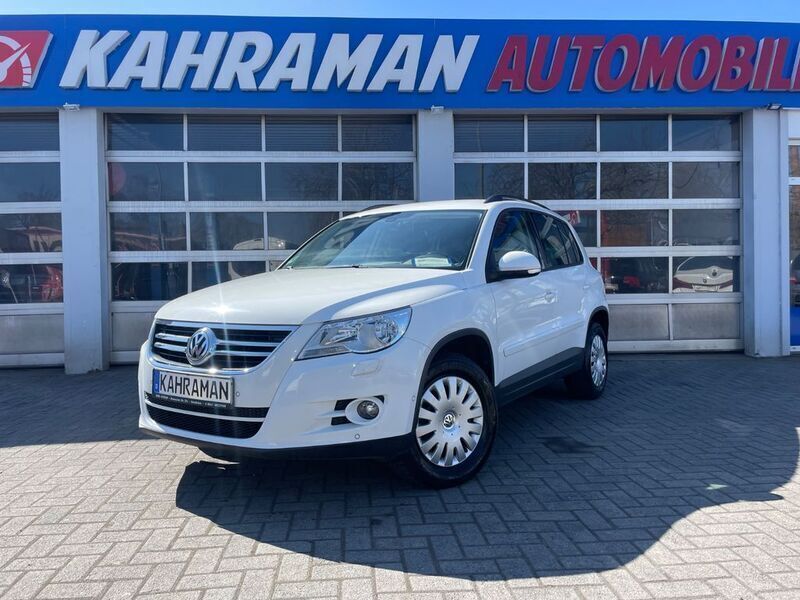 Weiß Gebraucht 2010 VW Tiguan Track & Field SUV | 8.699 € (Fairer Preis) - Bild 1/4