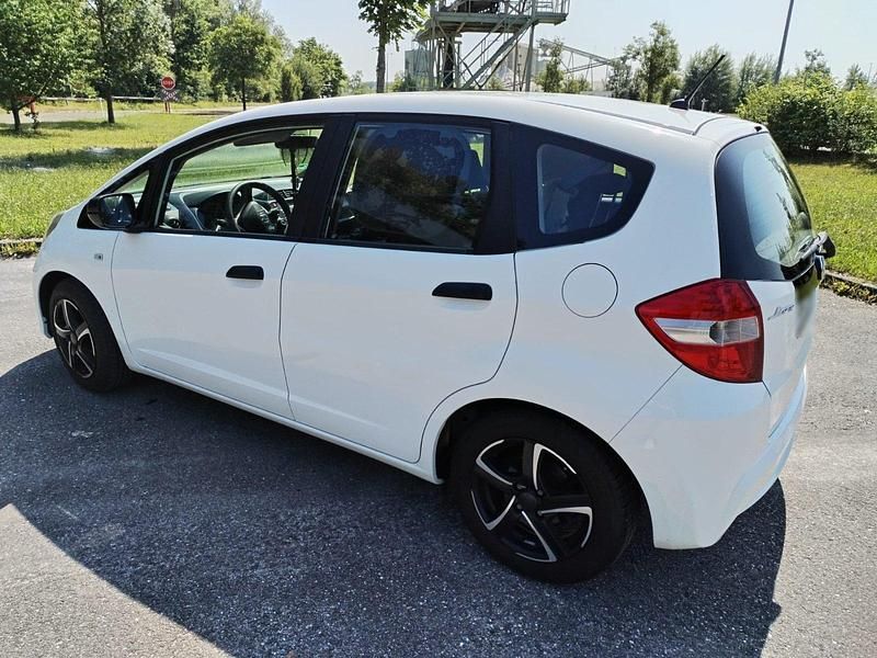 Gebraucht Honda Jazz 90 PS (66 kW) 2011 Weiß Kleinwagen