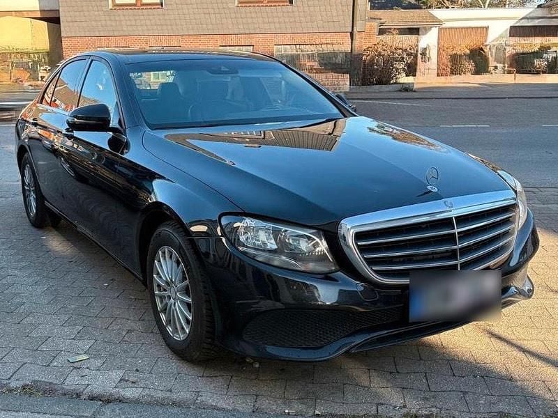 Gebraucht Mercedes E200 180 PS (132 kW) 2017 Schwarz Limousine