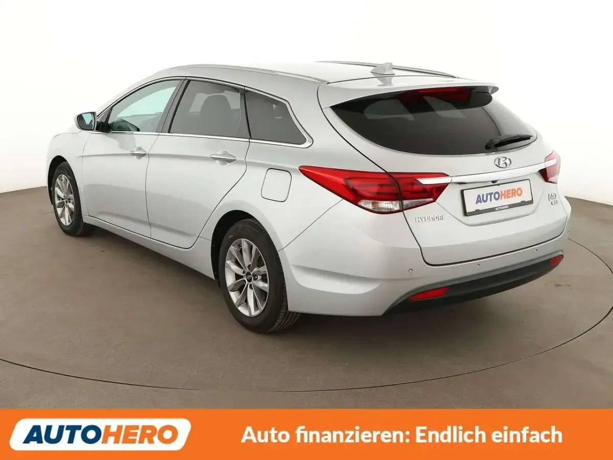 Gebraucht Hyundai i40 Trend 165 PS (121 kW) 2016 Grau Kombi