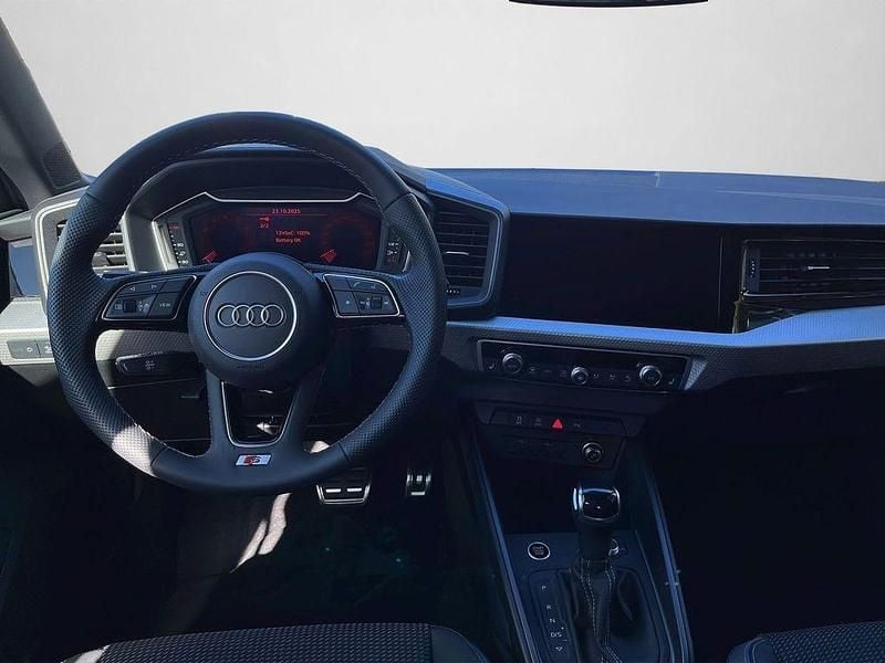 Gebraucht Audi A1 Sportback Ambiente 116 PS (85 kW) 2025 Pfeilgrau perleffekt (metallic) Kleinwagen