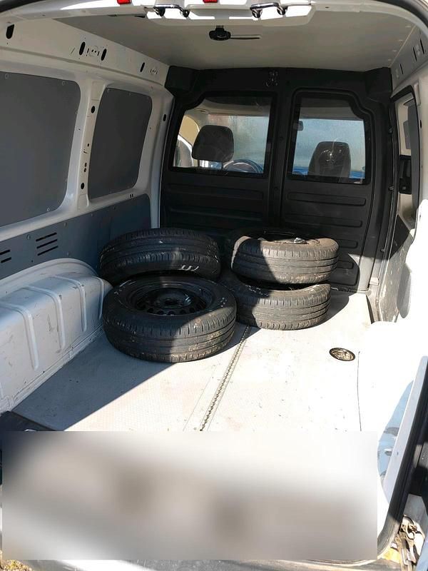 Gebraucht VW Caddy 109 PS (80 kW) 2010 Weiß Van / Kleinbus