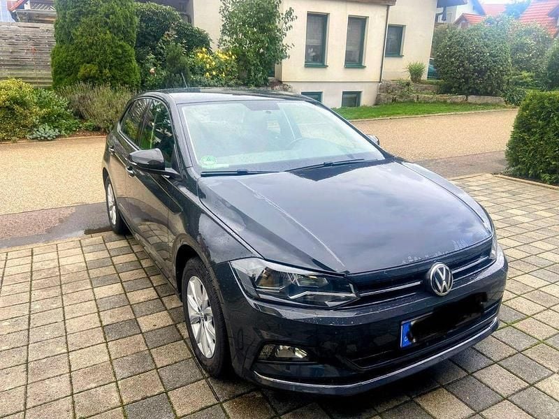 Grau Gebraucht 2018 VW Polo Highline Limousine | 12.900 € (Guter Preis) - Bild 1/4