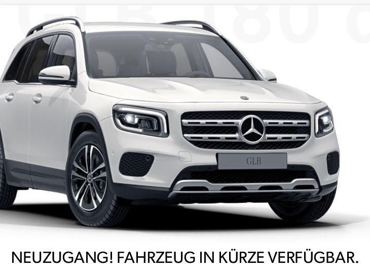 Polarweiss Gebraucht 2023 Mercedes GLB180 SUV | 24.990 € (Fairer Preis) - Bild 1/4