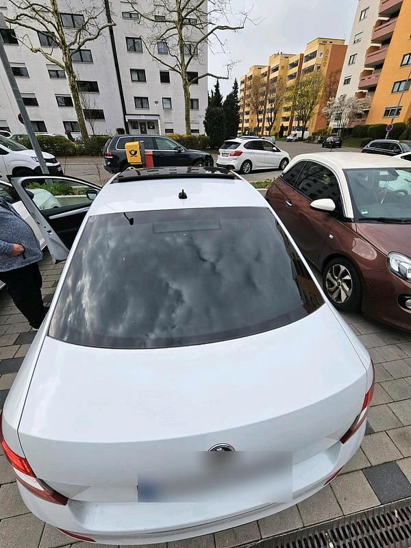 Gebraucht Skoda Octavia 110 PS (80 kW) 2016 Weiß Kleinwagen