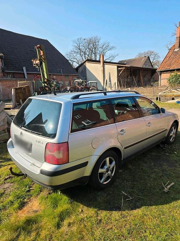 Gebraucht VW Passat 115 PS (84 kW) 2004 Silber Kombi