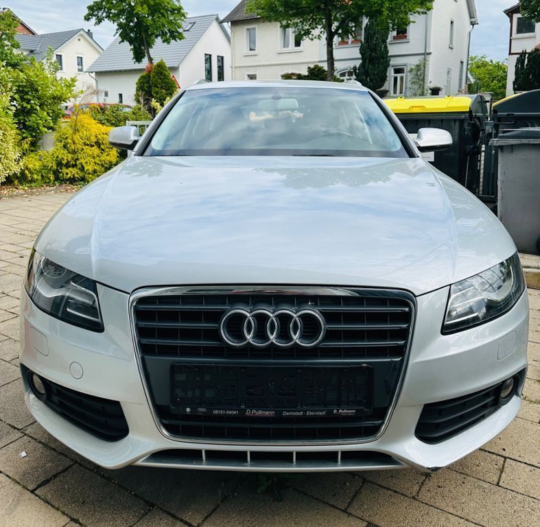 Grau Gebraucht 2009 Audi A4 Ambiente Kombi | 8.500 € (Etwas zu teuer) - Bild 1/4