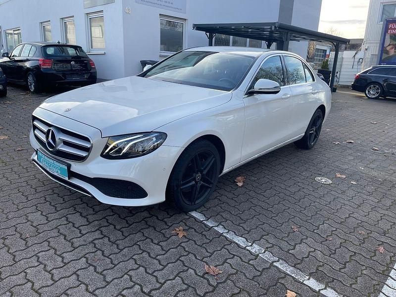 Gebraucht Mercedes E200 184 PS (135 kW) 2018 Weiß Limousine