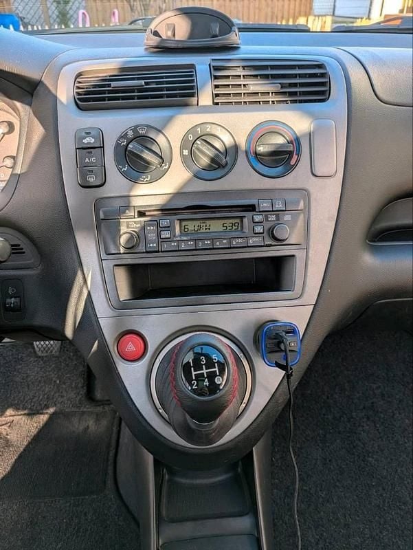 Second-hand Honda Civic LS 90 CP (66 kW) 2003 Argintiu Coupe