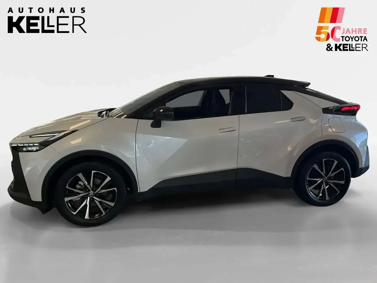 Neu Toyota C-HR 99 PS (72 kW) 2025 Schwarz SUV