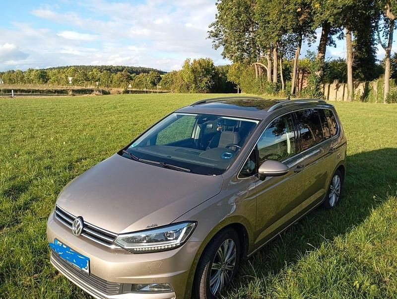 Gebraucht 2017 VW Touran Highline Van / Kleinbus | 19.499 € (Fairer Preis) - Bild 1/4