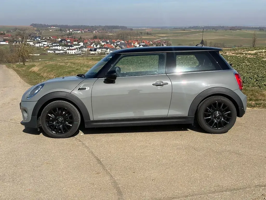 Używany Mini Cooper Pepper 136 KM (100 kW) 2018 Szary Hatchback