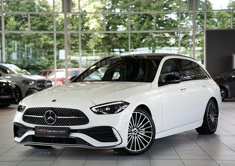 Weiß Gebraucht 2022 Mercedes C300 AMG line Kombi | 44.800 € (Teuer) - Bild 1/3
