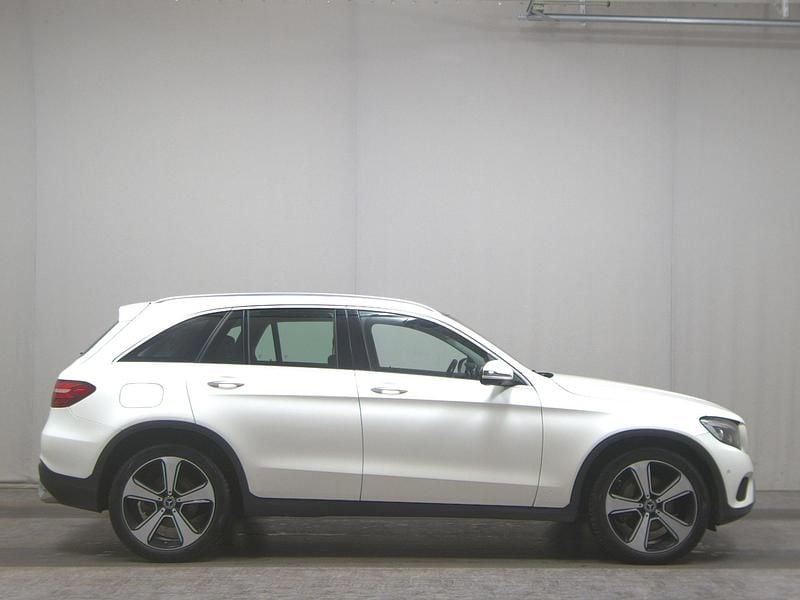 Gebraucht Mercedes GLC350 AMG line 258 PS (189 kW) 2018 Weiss SUV