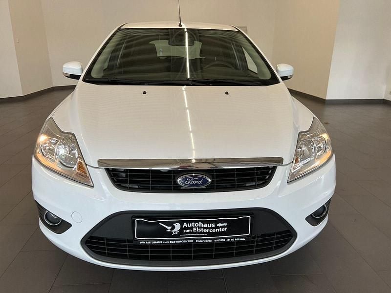 Brugt Ford Focus Style 109 HK (80 kW) 2009 Hvid Stationcar