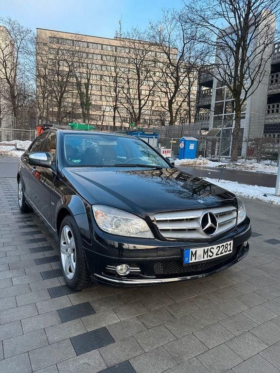 Schwarz Gebraucht 2007 Mercedes C200 Avantgarde Limousine | 4.450 € (Superpreis) - Bild 1/4