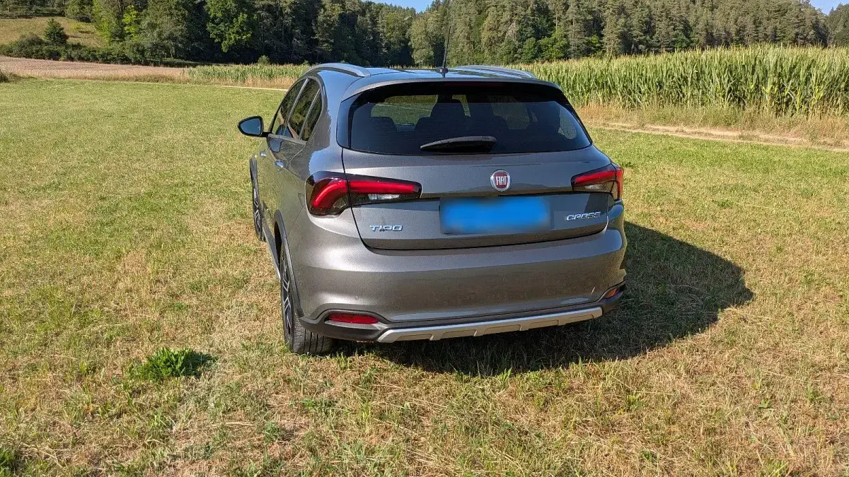 Gebraucht Fiat Tipo Cross 101 PS (74 kW) 2021 Grau Kombi