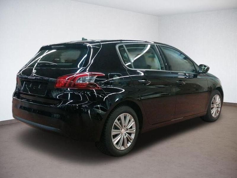 Gebraucht Peugeot 308 Active 131 PS (96 kW) 2021 Perla nera schwarz metallic (metallic) Limousine