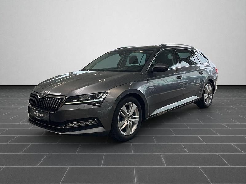 Gebraucht Skoda Superb Style 200 PS (147 kW) 2022 Graphitegrau metallic (metallic) Limousine