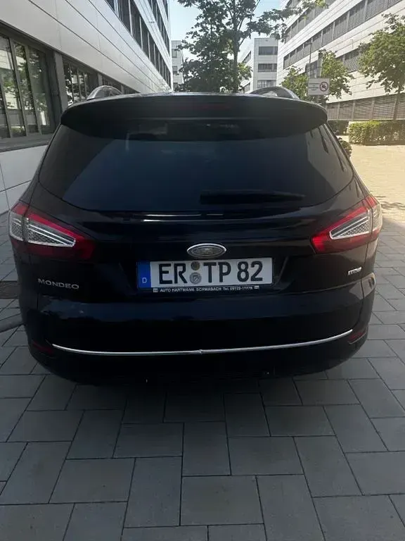 Gebraucht Ford Mondeo Trend 140 PS (102 kW) 2010 Schwarz Limousine