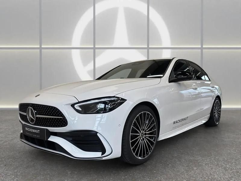 Weiß Gebraucht 2025 Mercedes C220 AMG line Limousine | 47.489 € (Teuer) - Bild 1/4