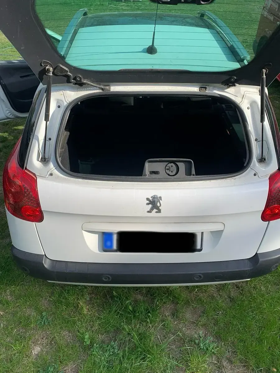 Gebraucht Peugeot 207 92 PS (67 kW) 2010 Weiß Kombi