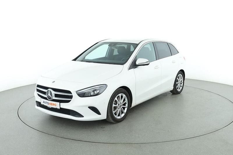 Weiß Gebraucht 2019 Mercedes B220 Progressive Van / Kleinbus | 19.810 € (Superpreis) - Bild 1/3