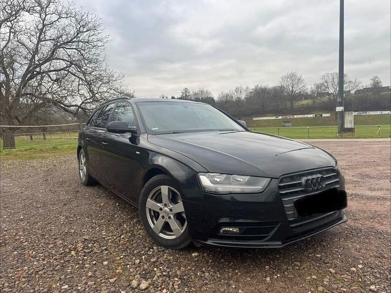 Schwarz Gebraucht 2015 Audi A4 S-Line Kombi | 9.400 € (Fairer Preis) - Bild 1/4