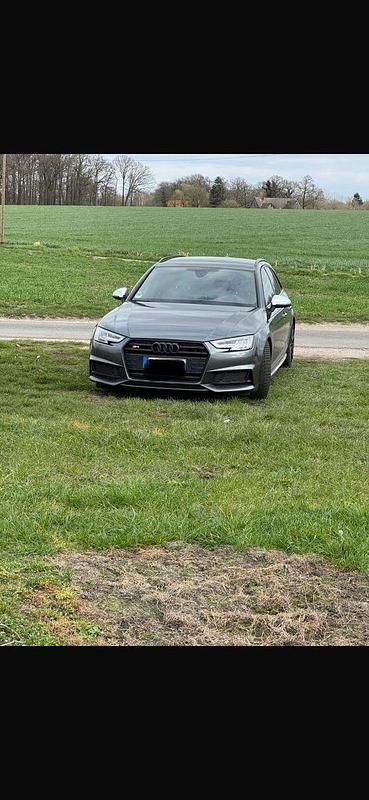 Gebraucht Audi S4 Ambiente 354 PS (260 kW) 2018 Grau Kombi