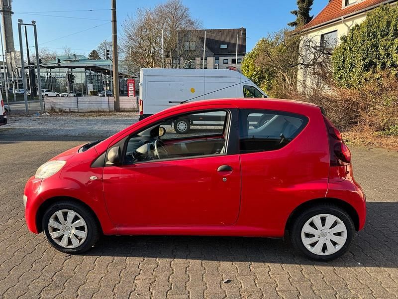 Gebraucht Peugeot 107 68 PS (50 kW) 2010 Rot Kleinwagen