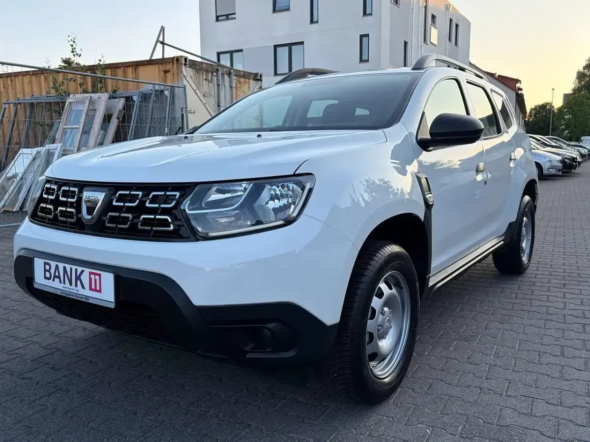 Używany Dacia Duster Acces 101 KM (74 kW) 2020 Biały SUV