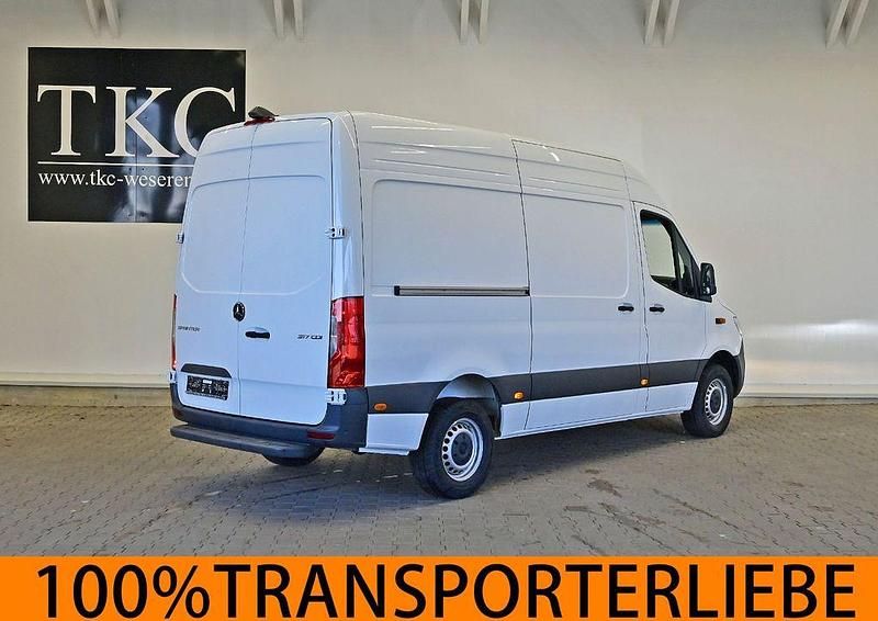Gebraucht Mercedes Sprinter 170 PS (125 kW) 2024 9147 arktikweiss Van