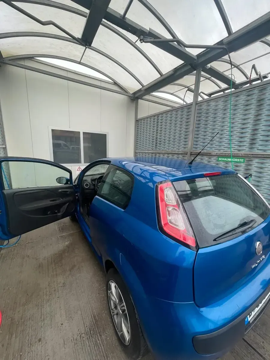 Gebraucht Fiat Punto Evo 90 PS (66 kW) 2012 Blau Kleinwagen