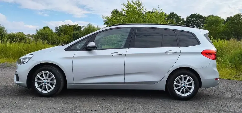 Gebraucht BMW 218 Gran Tourer Advantage 150 PS (110 kW) 2015 Silber Van / Kleinbus