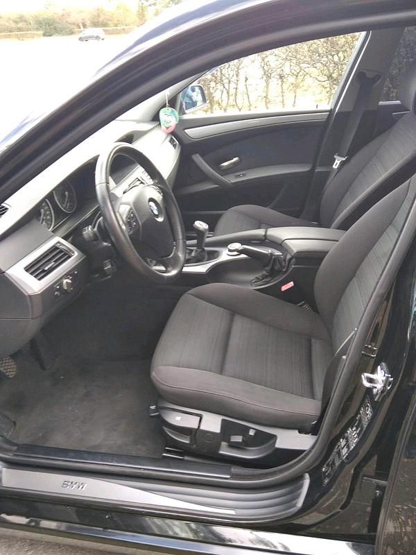 Gebraucht BMW 525 197 PS (144 kW) 2008 Schwarz Limousine