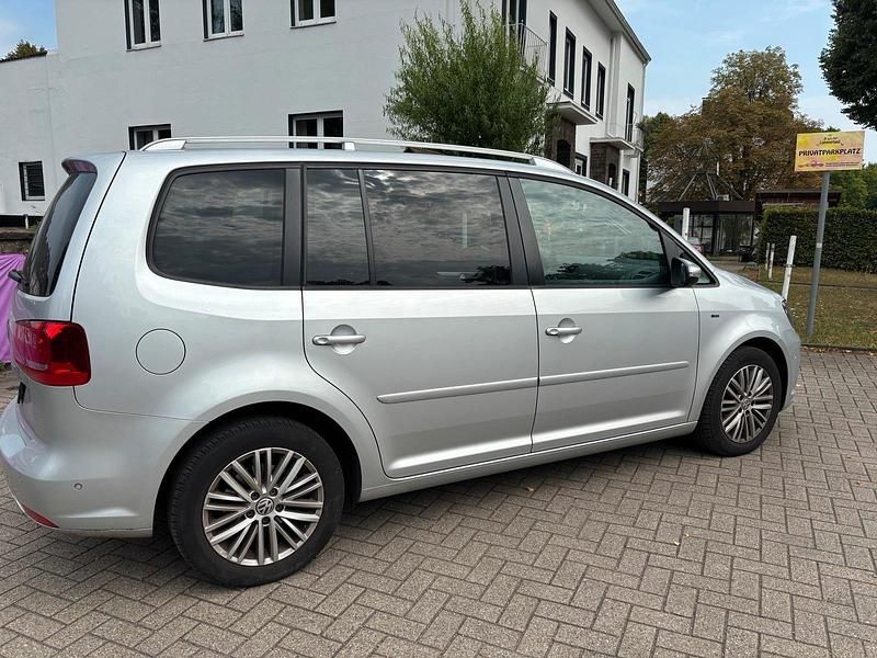 Gebraucht VW Touran 110 PS (80 kW) 2014 Silber Van / Kleinbus