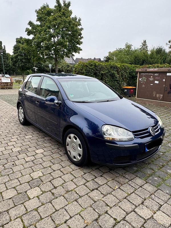Blau Gebraucht 2005 VW Golf V Kleinwagen | 1.600 € (Superpreis) - Bild 1/4