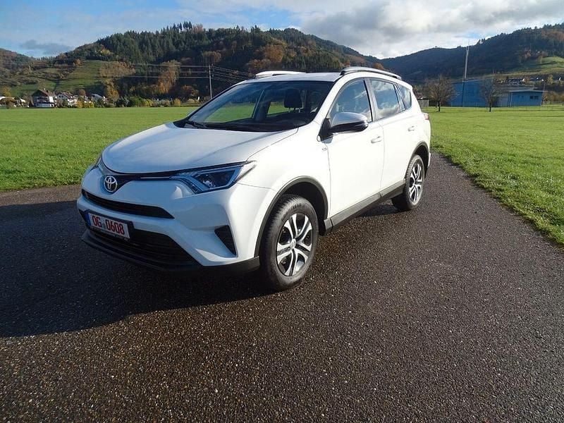 Weiß Gebraucht 2019 Toyota RAV4 SUV | 19.999 € (Superpreis) - Bild 1/4