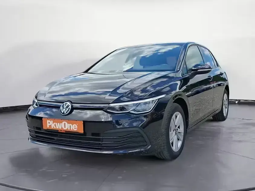 Gebraucht VW Golf VIII Life 131 PS (96 kW) 2022 Limousine
