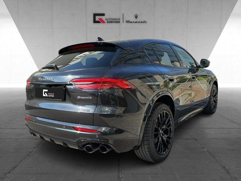 Neu Maserati Grecale 330 PS (242 kW) 2026 Schwarz SUV