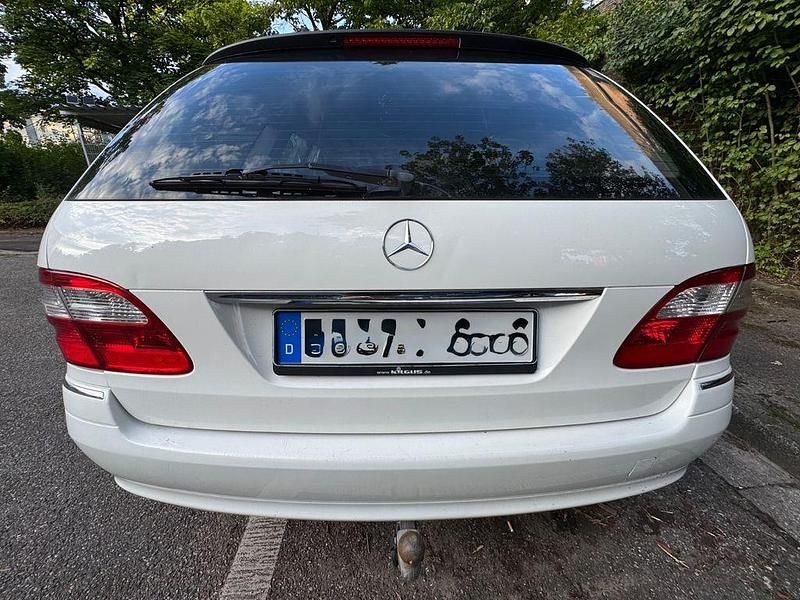 Gebraucht Mercedes E320 Elegance 224 PS (164 kW) 2004 Weiß Kombi