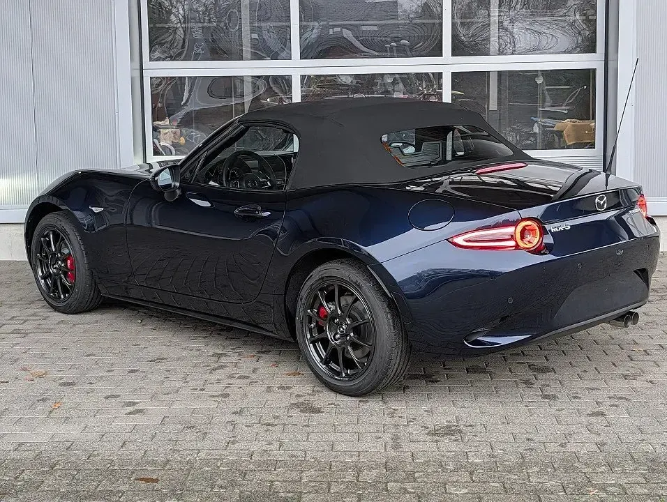 Neu Mazda MX5 Homura-Line 132 PS (97 kW) 2025 Deep crystal blue Cabrio