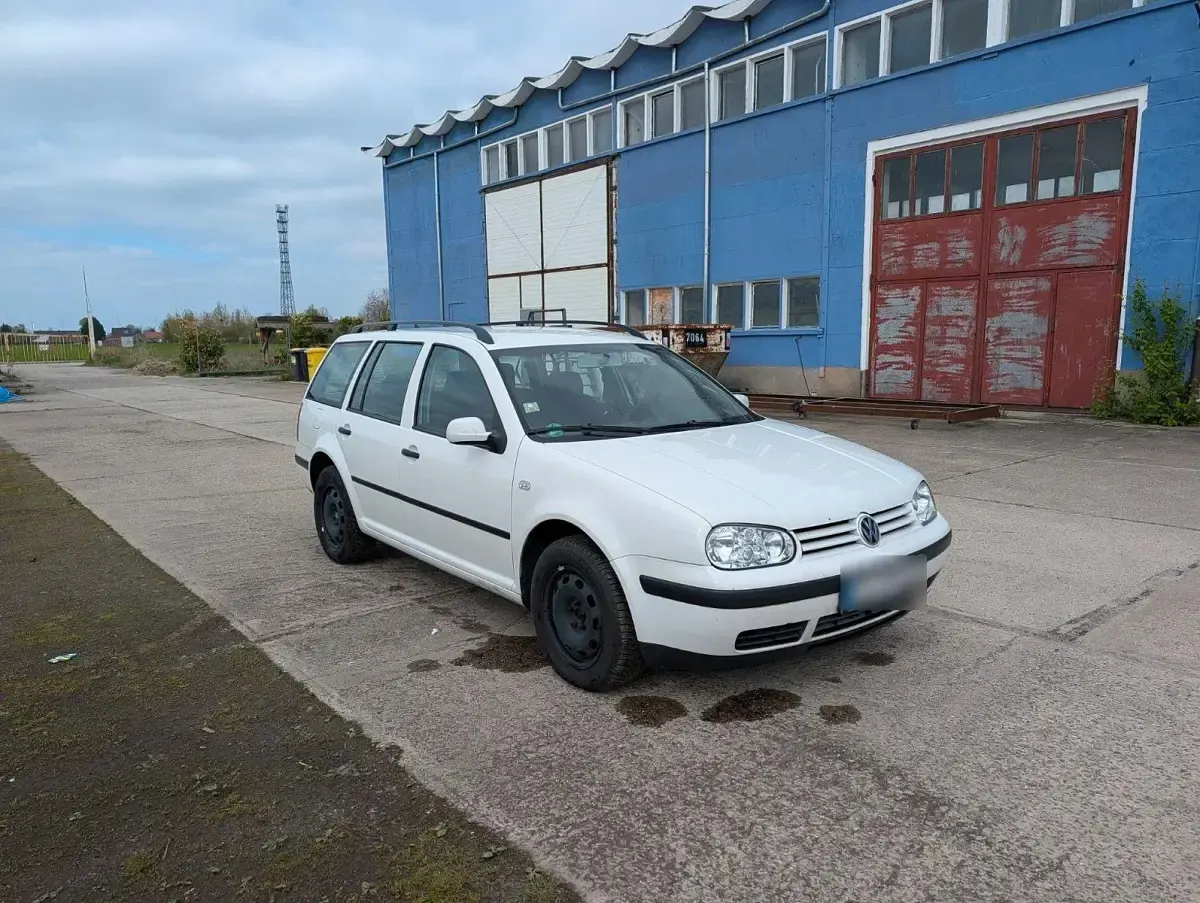 Gebraucht VW Golf IV 101 PS (74 kW) 2003 Weiß Kombi