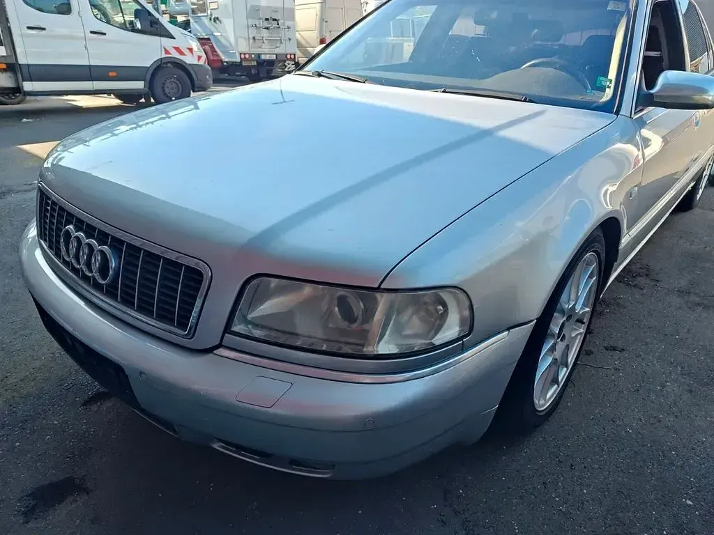 Gebraucht Audi S8 Sport 360 PS (264 kW) 2000 Silber Limousine
