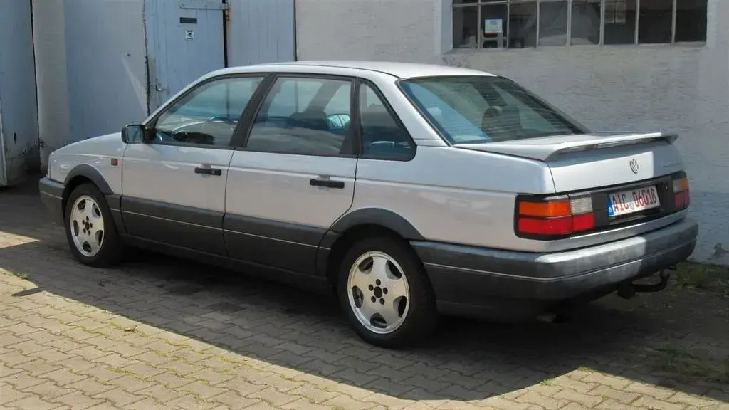 Brugt VW Passat GT 174 HK (127 kW) 1991 Sølv Sedan