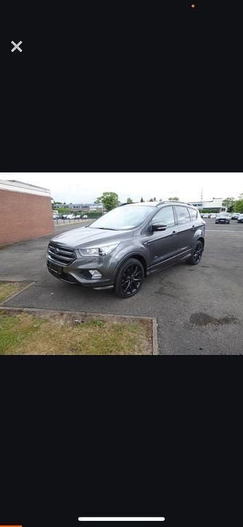 Grau Gebraucht 2018 Ford Kuga ST-Line SUV | 13.900 € (Guter Preis) - Bild 1/4
