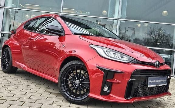 Karminarot metallic Gebraucht 2020 Toyota Yaris Basis Kleinwagen | 28.990 € (Superpreis) - Bild 1/4