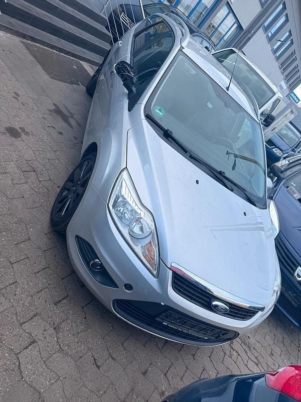 Gebraucht Ford Focus 2009 Silber Kombi