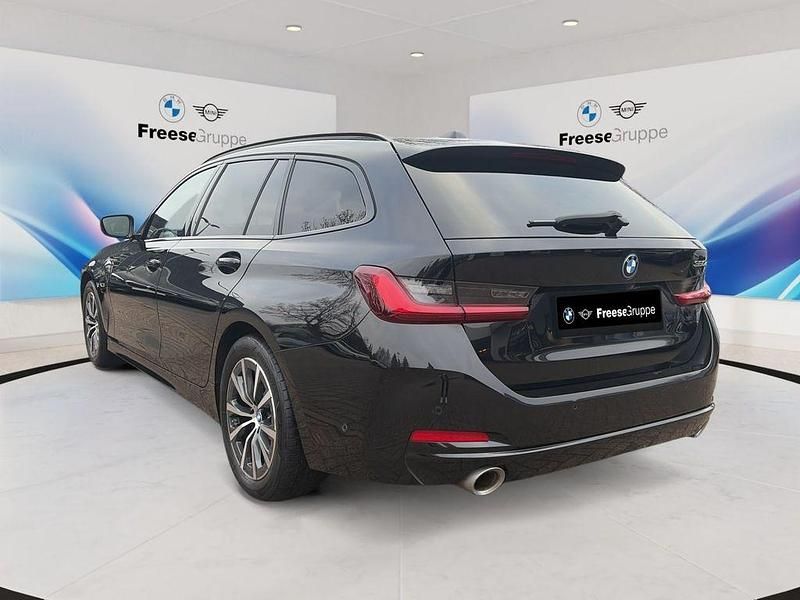 Gebraucht BMW 320e Shadowline 204 PS (150 kW) 2022 Schwarz Kombi