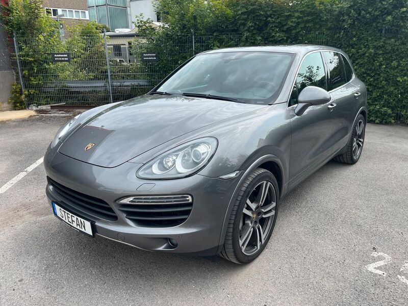 Grau Gebraucht 2013 Porsche Cayenne S SUV | 29.500 € (Fairer Preis) - Bild 1/4